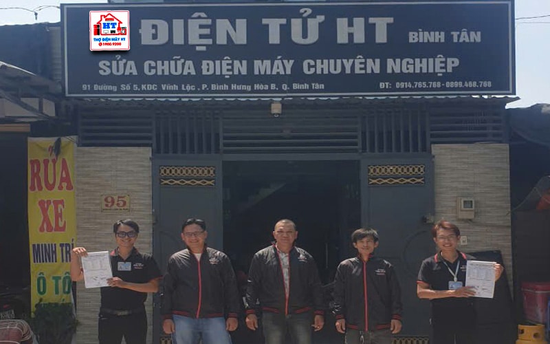 Đội ngũ kỹ thuật viên Bình Tân - Điện Tử HT
