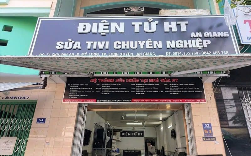 Trạm sửa máy lọc nước tại An Giang.