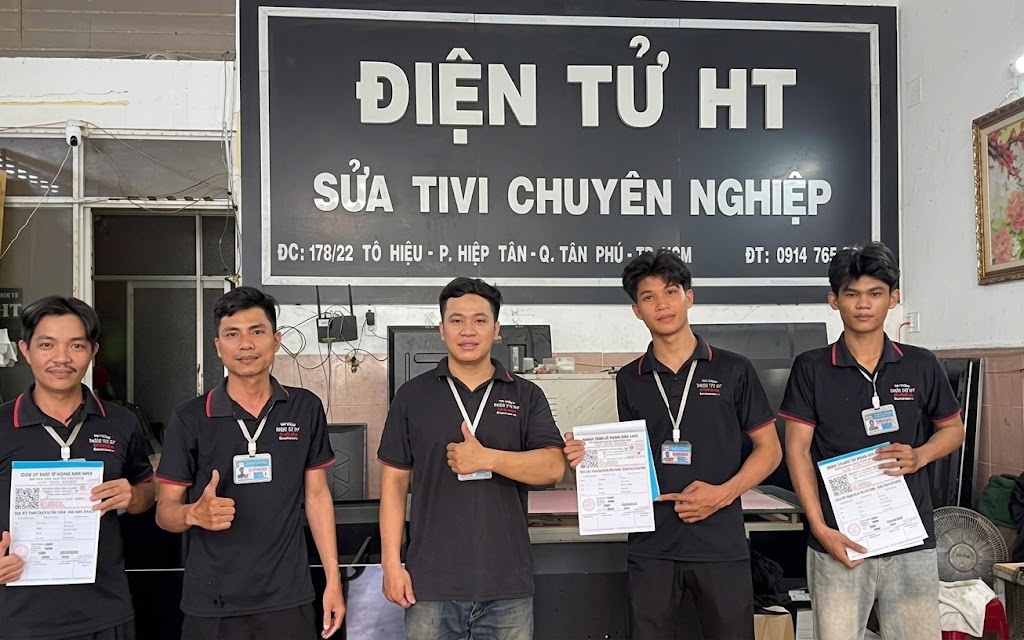 Kỹ thuật HT sửa tủ lạnh tại chi nhánh Tân Phú.